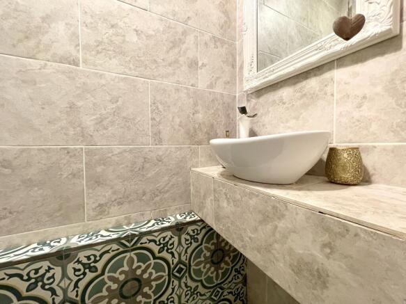 Communal WC Aspect 1