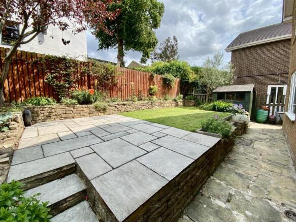 4 bed Detached for sale Image 4