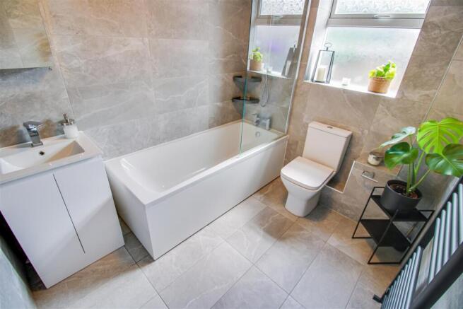 2 bed Terraced for sale Image 5