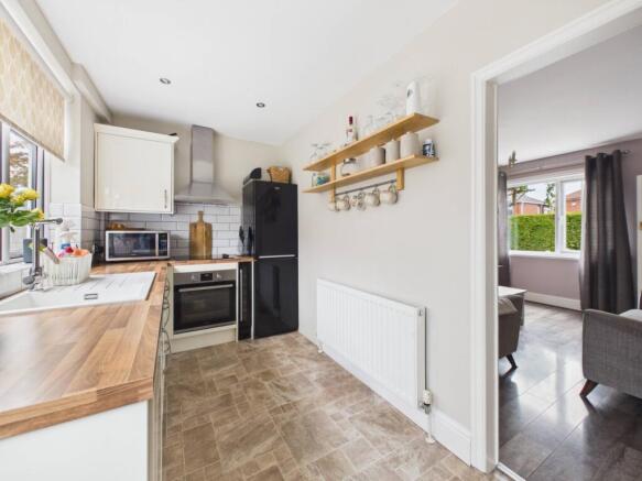 2 bed Semi-Detached for sale Image 10