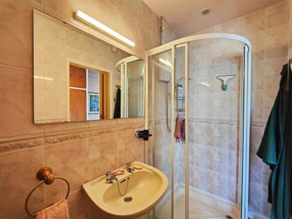 Ensuite Shower Room