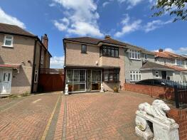 453, South End Road, Hornchurch RM12 5NX