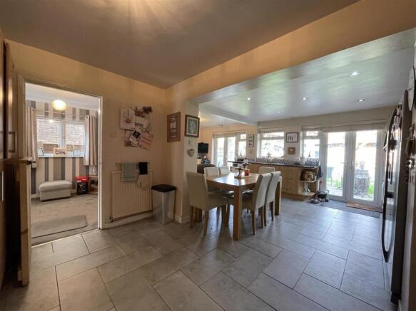 Kitchen/Dining Room