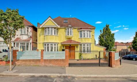 Cairnfield Avenue, London, NW2