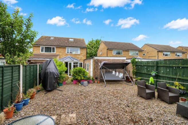 2 bed Semi-Detached for sale Image 10