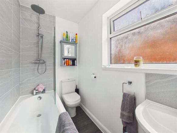 4 bed Semi-Detached for sale Image 12