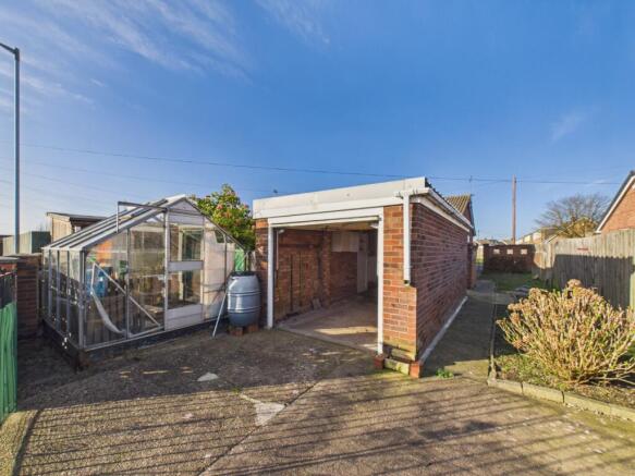 2 bed Semi-Detached Bungalow for sale Image 12