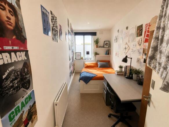 bedroom 5.jpeg