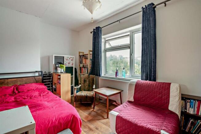 3 bed Semi-Detached for sale Image 5