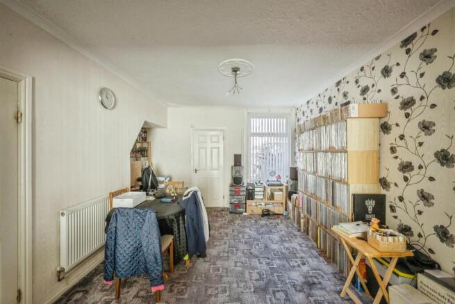3 bed Terraced for sale Image 4