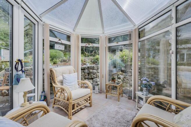3 bed Semi-Detached for sale Image 6
