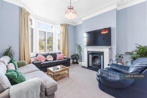42, Mercers Road, London N19 4PR