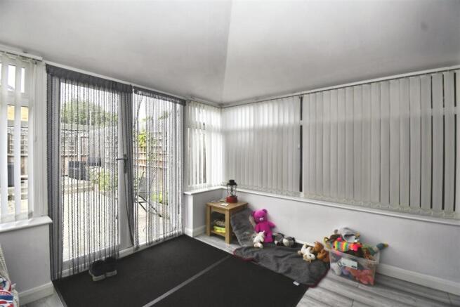 2 bed Semi-Detached for sale Image 12