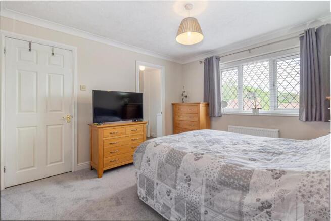 Bedroom-1-3.jpg