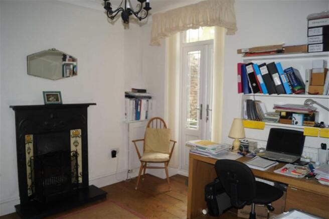 STUDY/4TH BEDROOM