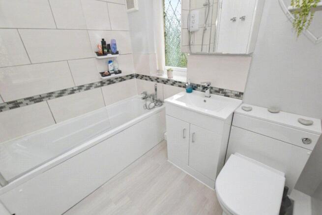 3 bed Semi-Detached for sale Image 10