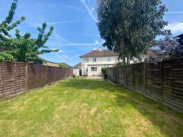 42, Monks Way, Southampton SO18 2LP