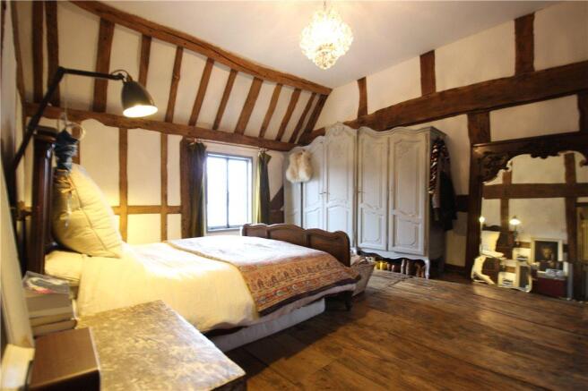 06 Master Bedroom