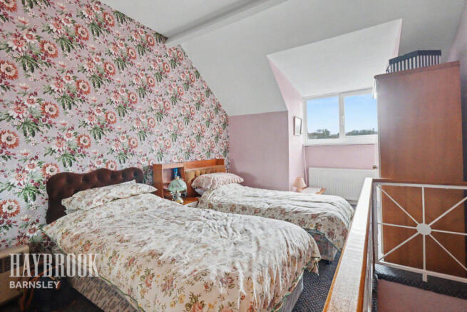 3 bed Terraced for sale Image 12