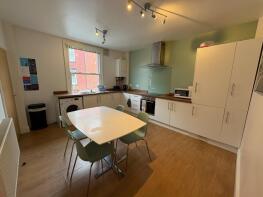 7, Thornville Row, Hyde Park, Leeds LS6 1JN