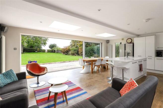 Courtenay Road, Winchester, Hampshire, SO23 photo 2