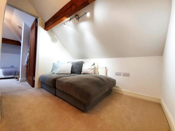 THIRD FLOOR LANDING/SEATING AREA