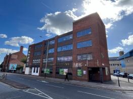 92, Burleys Way, Leicester LE1 3BD