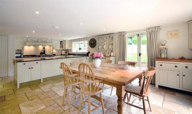 Kitchen/Breakfast Rm