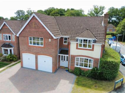 Spa Meadow Close, Newbury