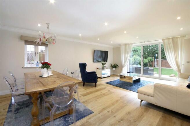Sitting/Dining Room