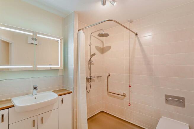 1 bed Apartment for sale Image 6
