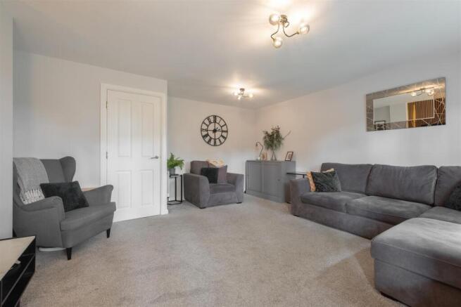 3 bed Terraced for sale Image 6