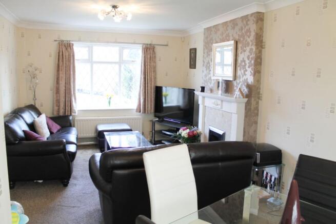 Lounge/Dining Room