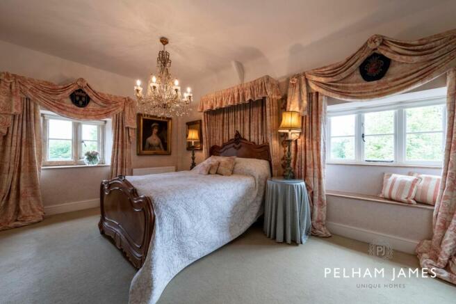 Principal Bedroom, Banbury House, Great Easton