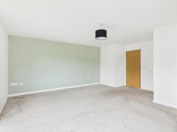 CAM03729G0-PR0070-STILL003