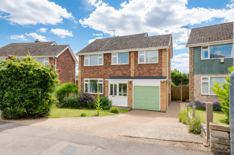 Crossdale Drive, Keyworth, Nottingham