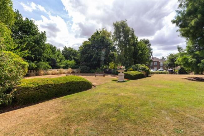 38 Theydon Bower (27).jpg