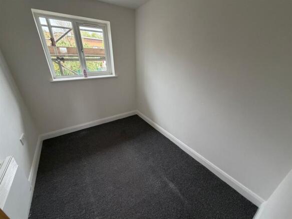 2 bed Flat for sale Image 6