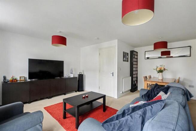 Wharton Crescent, Beeston photo 2
