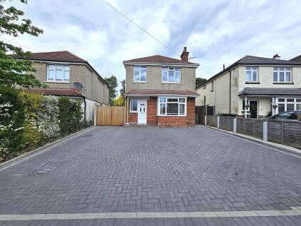 Hennings Park Road, Oakdale , Poole, BH15
