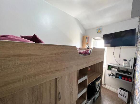 bedroom 3.jpg