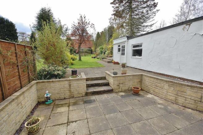 REAR GARDEN ASPECT T