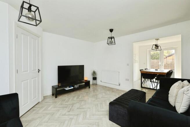 3 bed Detached for sale Image 5