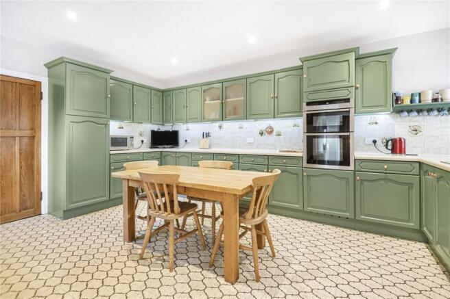 Kitchen/Breakfast Rm