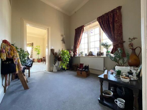 3 bed Apartment for sale Image 7