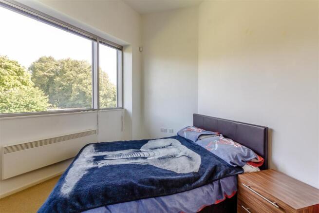 8398016-interior07.jpg
