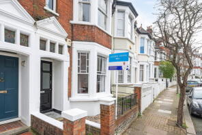 15a, Garfield Road, London SW11 5PL