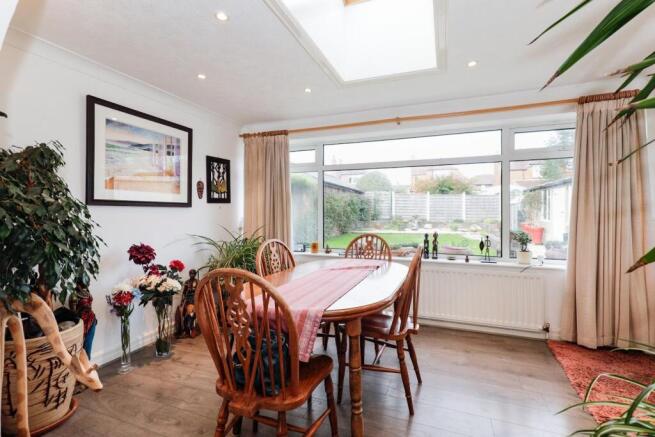 4 bed Detached Bungalow for sale Image 7
