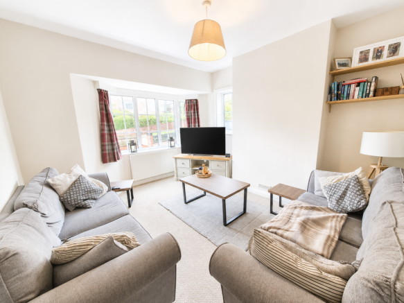 3 bed Semi-Detached for sale Image 4
