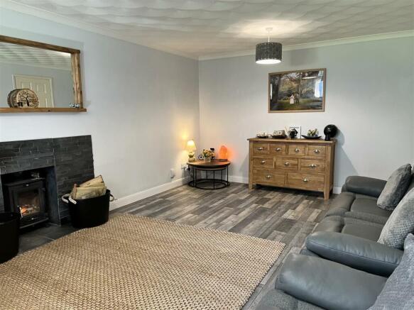 Lounge2.jpg